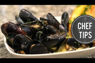 Classic French Mussels Recipe - Moules Marinière with White Wine & Garlic Butter Sauce