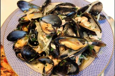 Mussels, French Style with White Wine, Cream and Capers