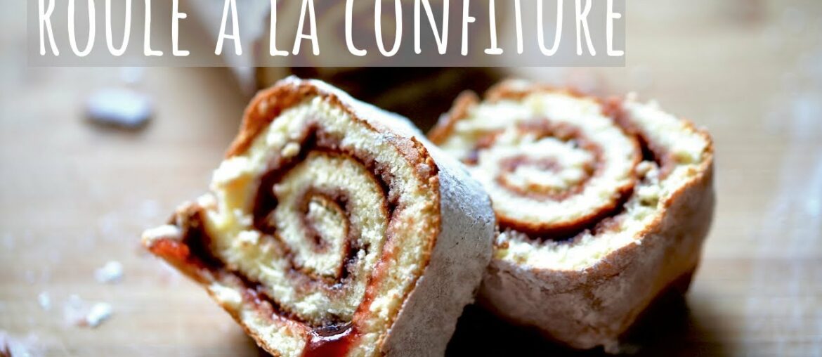 Easy homemade roulé à la confiture (Jam rolls recipe for home) Easy homemade roulé à la confiture (Jam rolls recipe for home)