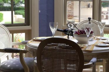 FRENCH INTERIOR DESIGN | FAMILY ROOM | PROVENCE STYLE LOUNGE AND DINING