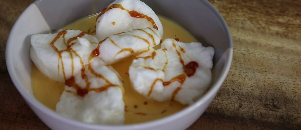 French Floating Island Dessert – Meringue Floating on custard covered in caramel – French Floating Island Dessert - Meringue Floating on custard covered in caramel -