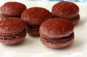 Dark Chocolate Macarons - French Macaron Recipe - Meringue Cookies