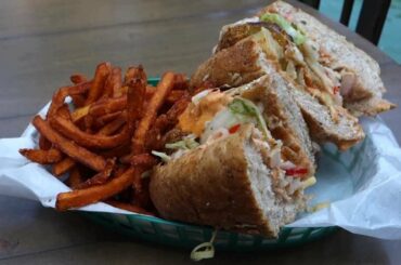 Disneyland Dining Review - Fried Green Tomato Sandwich and Brownie Pie