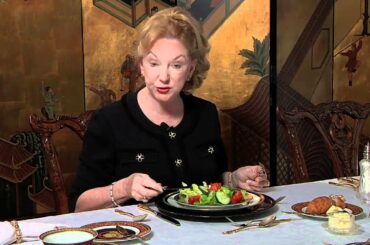 Dining Etiquette When Having Salad