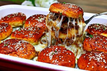 French Onion Beef Sliders Recipe - Cheesy Beef Sliders