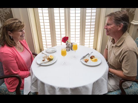 JM White Dining Room | The American Queen JM White Dining Room | The American Queen