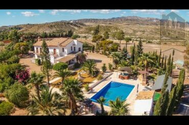 TUR4V02 - €499,500 - Stunning 4 bedroom country villa near Turre with heated pool, Jacuzzi and more