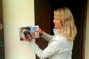 How to open a bottle of wine without a corkscrew