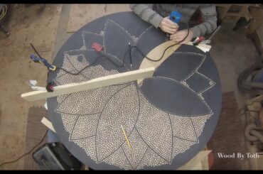 Round Pedestal Dining Table