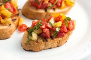 How to Make Fresh Homemade Tomato Bruschetta - Easy Tomato Bruschetta Recipe