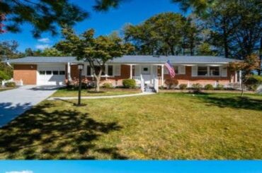 8622 REGENCY COURT, ANNANDALE, VA Presented by Lynn Gouge.