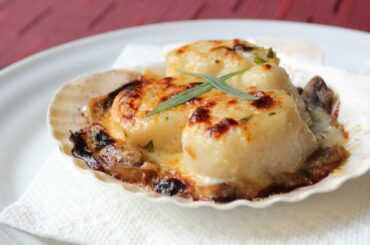 Coquilles St Jacques - Creamy Scallop & Mushroom Gratin Recipe