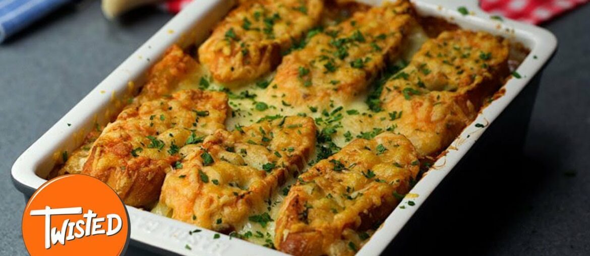 Homemade French Onion Garlic Bread Pasta Bake | Pasta Bake Recipes | Twisted Homemade French Onion Garlic Bread Pasta Bake | Pasta Bake Recipes | Twisted