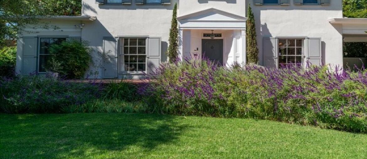 333 South IRVING, Los Angeles (City), CA Presented by Angela Bond. 333 South IRVING, Los Angeles (City), CA Presented by Angela Bond.