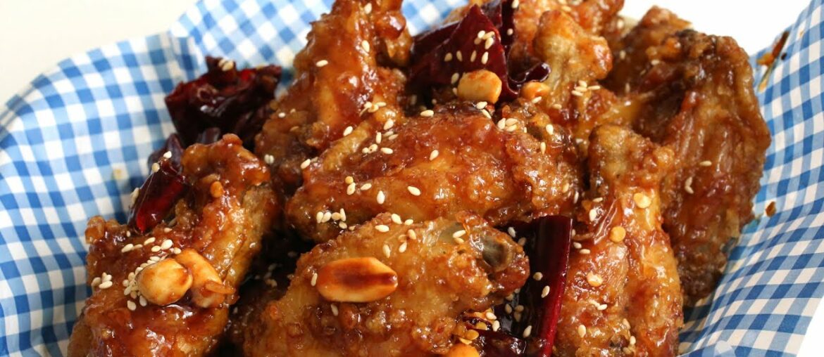 Crunchy Korean fried chicken recipe (Dakgangjeong: 닭강정) Crunchy Korean fried chicken recipe (Dakgangjeong: 닭강정)