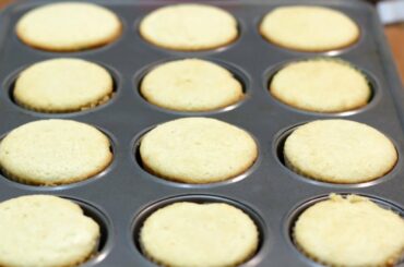 How to Make Vanilla Cupcakes | Easy Vanilla Cupcake Recipe