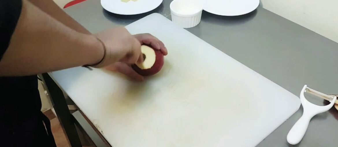 My Easy techuqe French Apple Tarte tatin for the recipe u can go in description