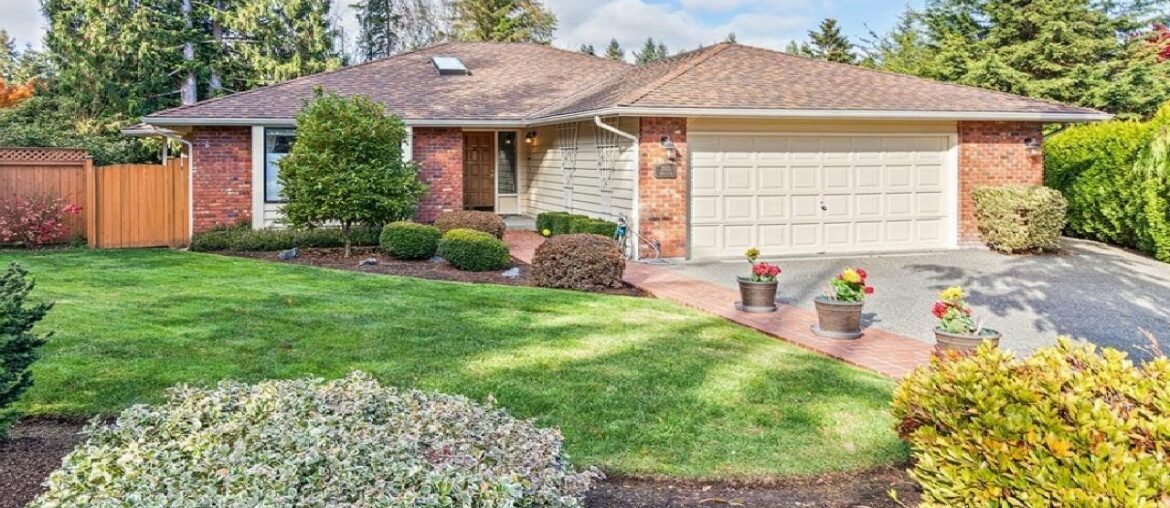 3915 109th Place SE, Everett, WA Presented by Larry and Judy.