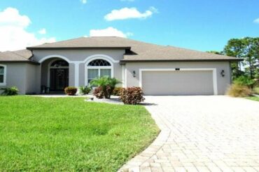 47 PINEHURST PLACE, ROTONDA WEST, FL Presented by Charlie Maddox.