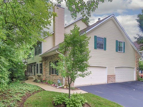 1388 Laurel Oaks Dr, Streamwood, IL, 60107 1388 Laurel Oaks Dr, Streamwood, IL, 60107