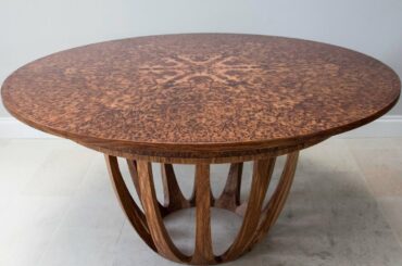 Expanding Circular Dining Table in Brown Oak Burr