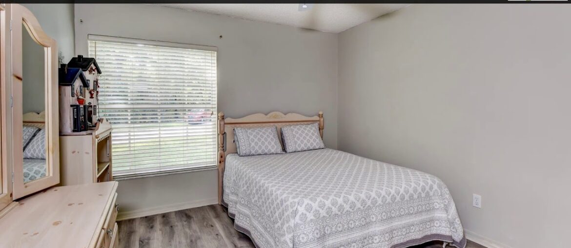 513 Briar Oak Way | Team White 513 Briar Oak Way | Team White