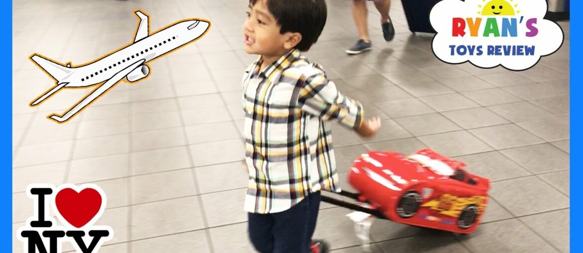 Ryan ToysReview airplane ride and opening surprise eggs!
