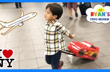 Ryan ToysReview airplane ride and opening surprise eggs!