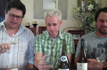 Wine Weirdos taste French wine and flatbread from Trader Joe's part 1