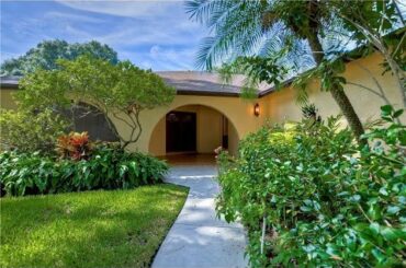 14204 BANBURY WAY, TAMPA, FL, 33624 Tour - $429,000