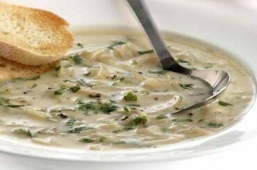 French Recipes : Cheese, onion and parsley soup