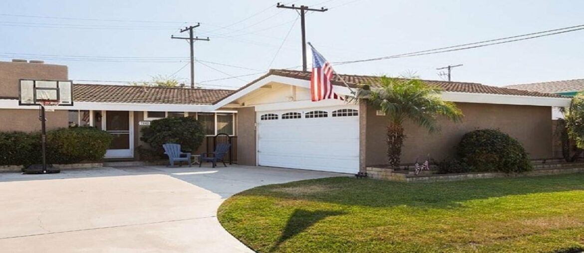 7062 Bestel Avenue, Westminster, CA Presented by Laura Rose. 7062 Bestel Avenue, Westminster, CA Presented by Laura Rose.