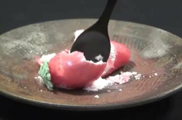 Molecular gastronomy: Powdered Ice Cream inside Candy Strawberry