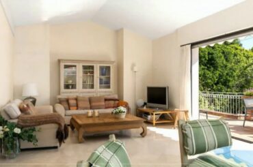Cannes, Alpes-Maritimes, France - 6 Bedrooms - Villa - Sales