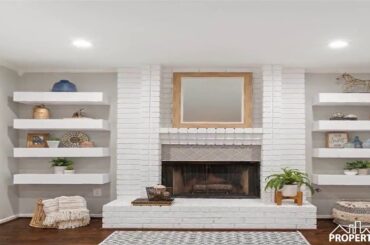 11 E Pathfinders Circle, The Woodlands, TX 77381