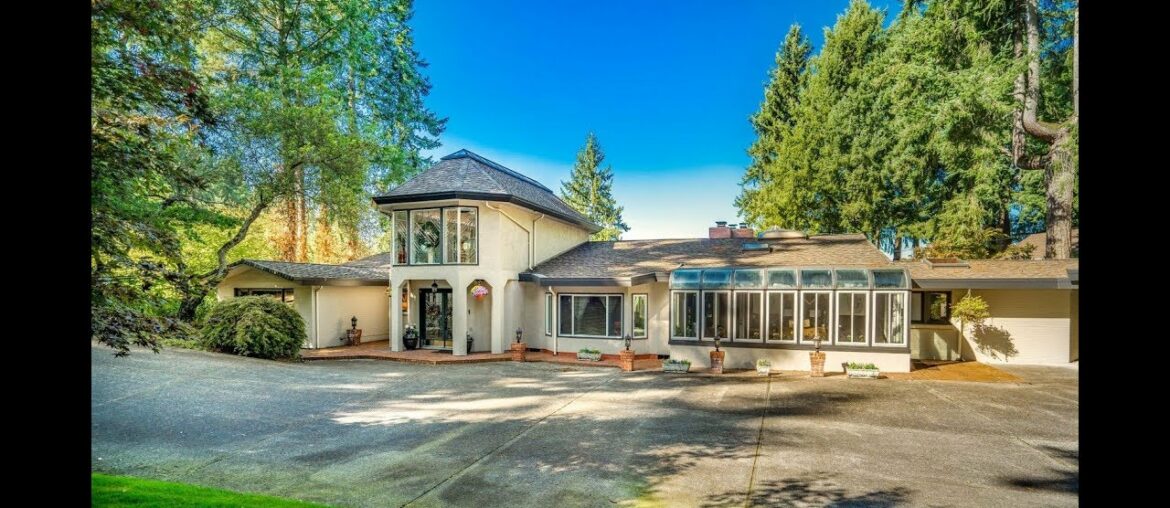 Unique Waterfront Estate in Lakewood, Washington | Sotheby's International Realty