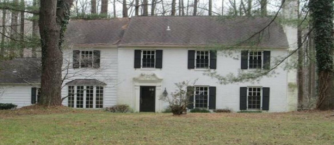 21 TREE FARM CT, GLEN ARM, MD Presented by Sandie Klein. 21 TREE FARM CT, GLEN ARM, MD Presented by Sandie Klein.