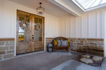 Residential for sale - 103 Castle Pines Dr, Kerrville, TX 78028