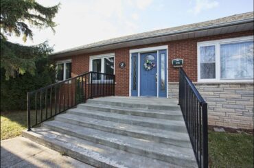 1279 Rebecca St, Oakville