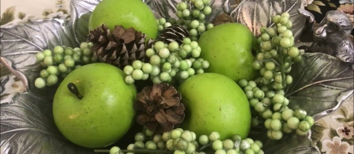 French Country Hutch And Small Dinning        تزيين على استايل الريف الفرنسى