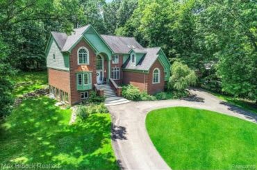 5443 Possum Ln, Orchard Lake, MI - 219115146