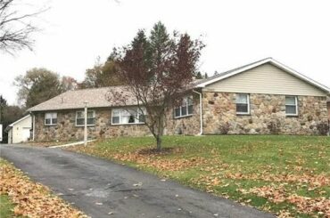 516 Neshannock Boulevard,  New Castle/2nd, PA 16101 - Caren Foy - MLS 1426586