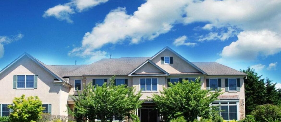 352 SALEM ROAD, MOORESTOWN, NJ Presented by Christopher Valianti. 352 SALEM ROAD, MOORESTOWN, NJ Presented by Christopher Valianti.