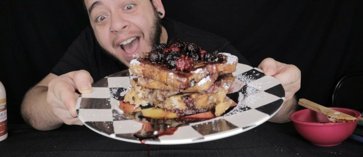 FRENCH TOAST RECIPE REVIEW & MUKBANG | my new cheap studio setup trials and tribulations
