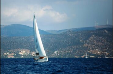 Visit Greece – Sailing (French)