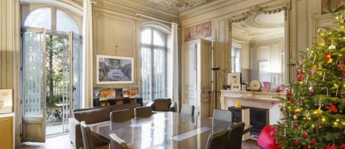 BEAUTIFUL AND UNIQUE PRIVATE PARIS MANSION BEAUTIFUL AND UNIQUE PRIVATE PARIS MANSION