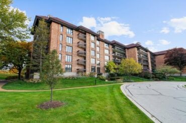 3801 Mission Hills Unit 211 Northbrook, IL | ColdwellBankerHomes.com
