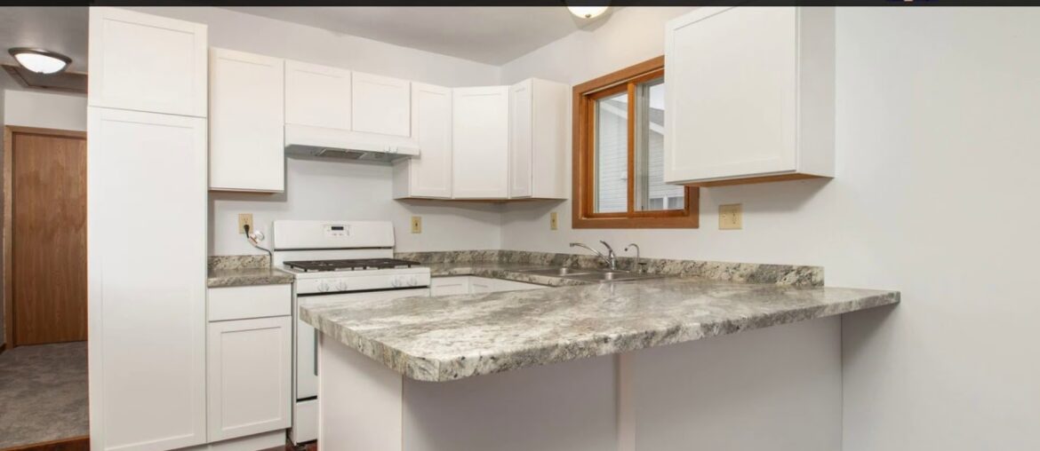 103 Candlewick Dr. S.E. | Susan Heggemeier 103 Candlewick Dr. S.E. | Susan Heggemeier