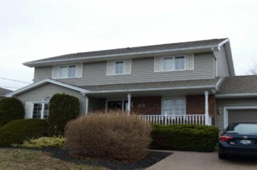 11 Ridgewood Court, Dartmouth, NS Presented by Assist 2 Sell HomeWorks Realty Ltd..