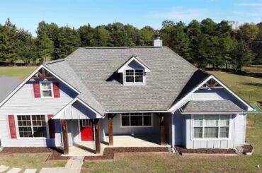 House with Acreage in Arp TX